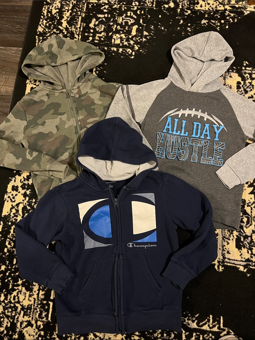 Boys 3 pc hoodie bundle size 7/8